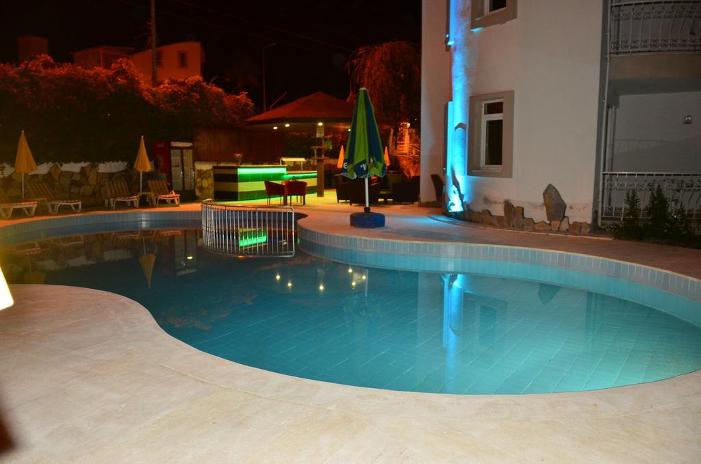 Almila Side Suite Hotel Quarto foto